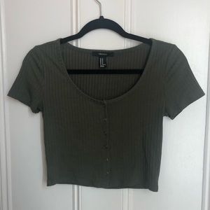 Short Sleeved Cropped Ribbed Button-Down Shirt